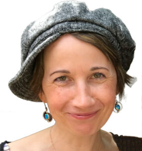 Portrait Barbara Pujol, guérisseuse , télépathe, généticienne quantique