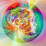 Visage de profil avec en surimpression le cerveau et différents organes de la tête . O coeur de l'Eau, soins de guérison holistique agit sur la partie éthérique de votre être et vous accompagne dans votre processus de guérison